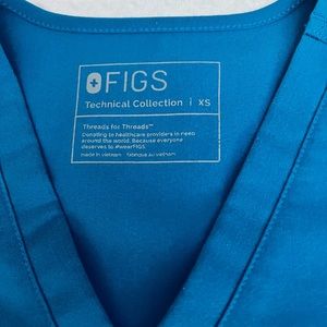 FIGS Catarina Top in XS Alps Blue ( Rare Color )
